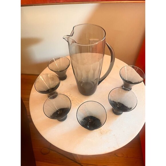 Vintage MCM Morgantown Normandie Smoke Gray Glass Cocktail Pitcher & Six Martini - Picture 3 of 9